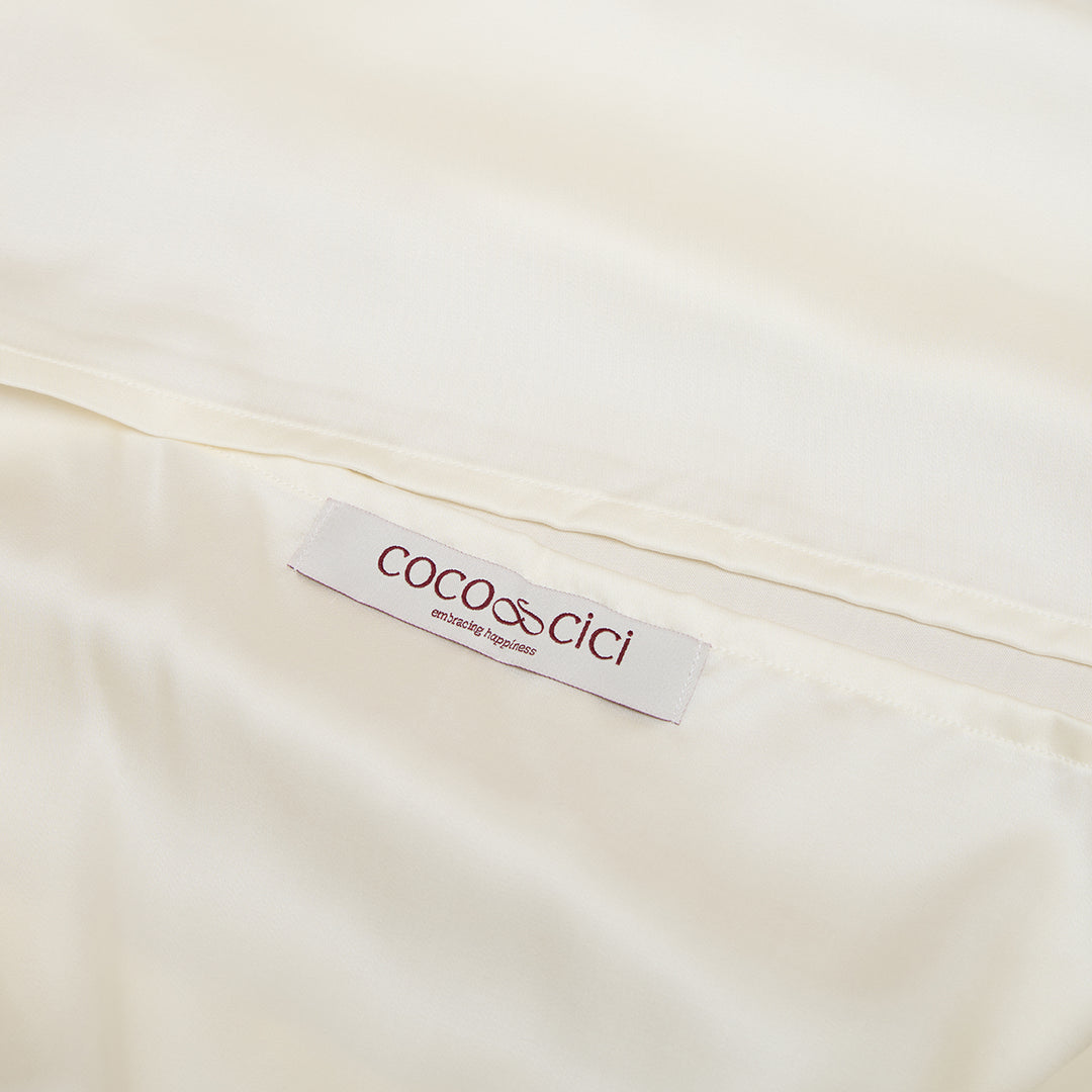 Off White kussensloop logo