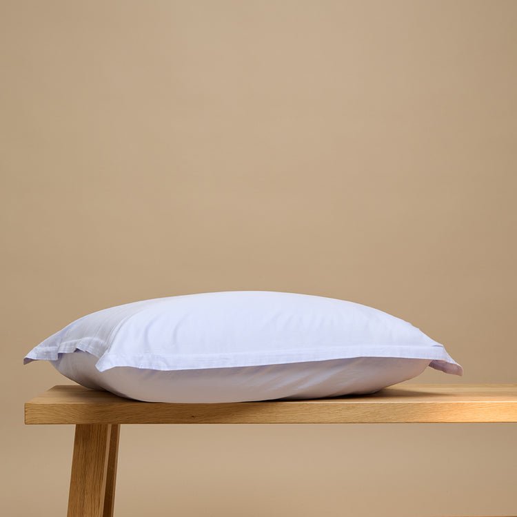 Een TENCEL™ Twill kussensloop in Lavendel Blauw