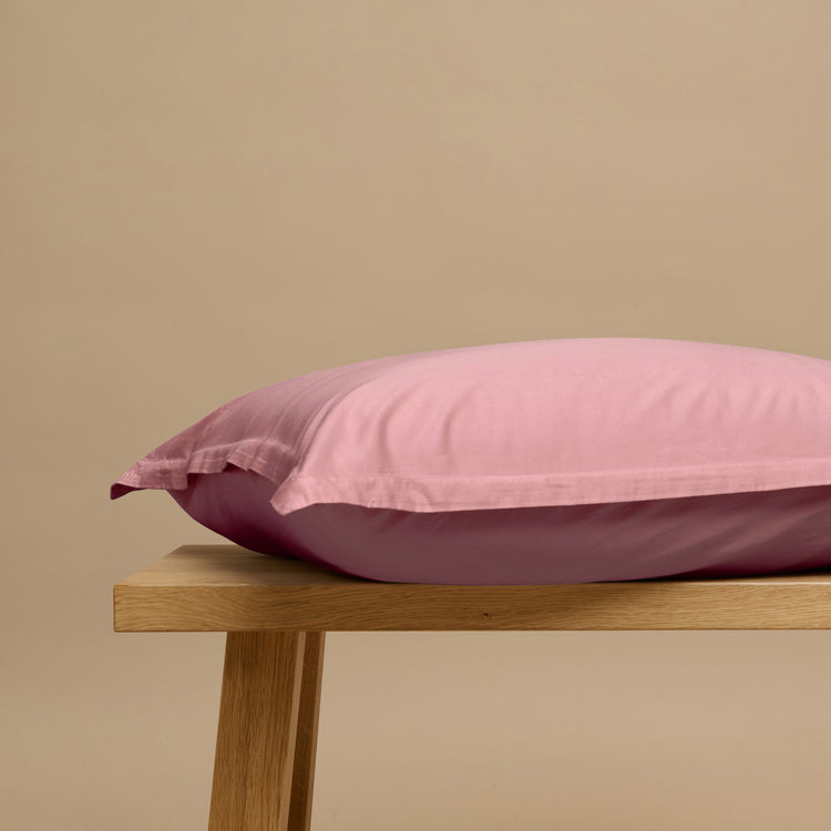 Een TENCEL™ Sateen kussensloop in Mauve