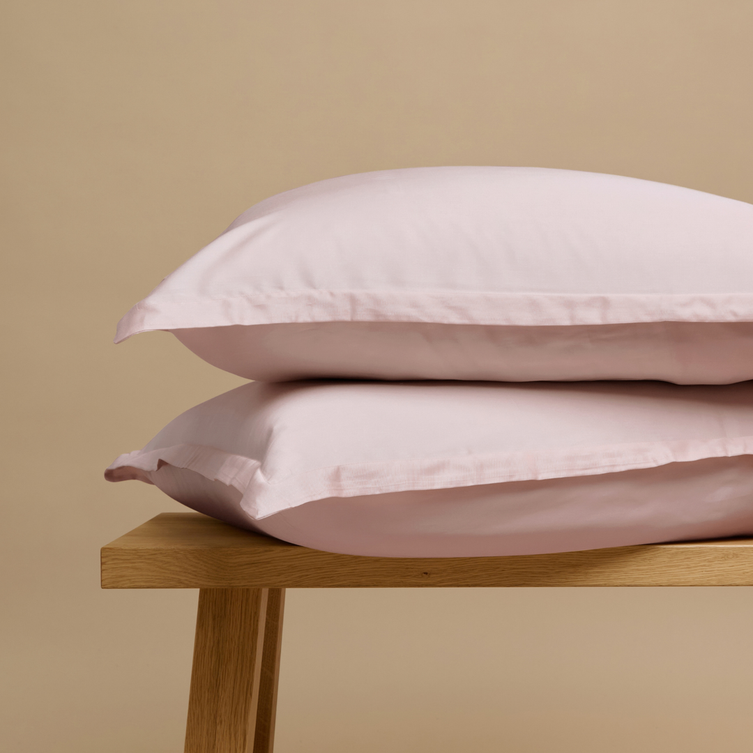 Twee TENCEL™ Sateen kussenslopen in Lichtroze