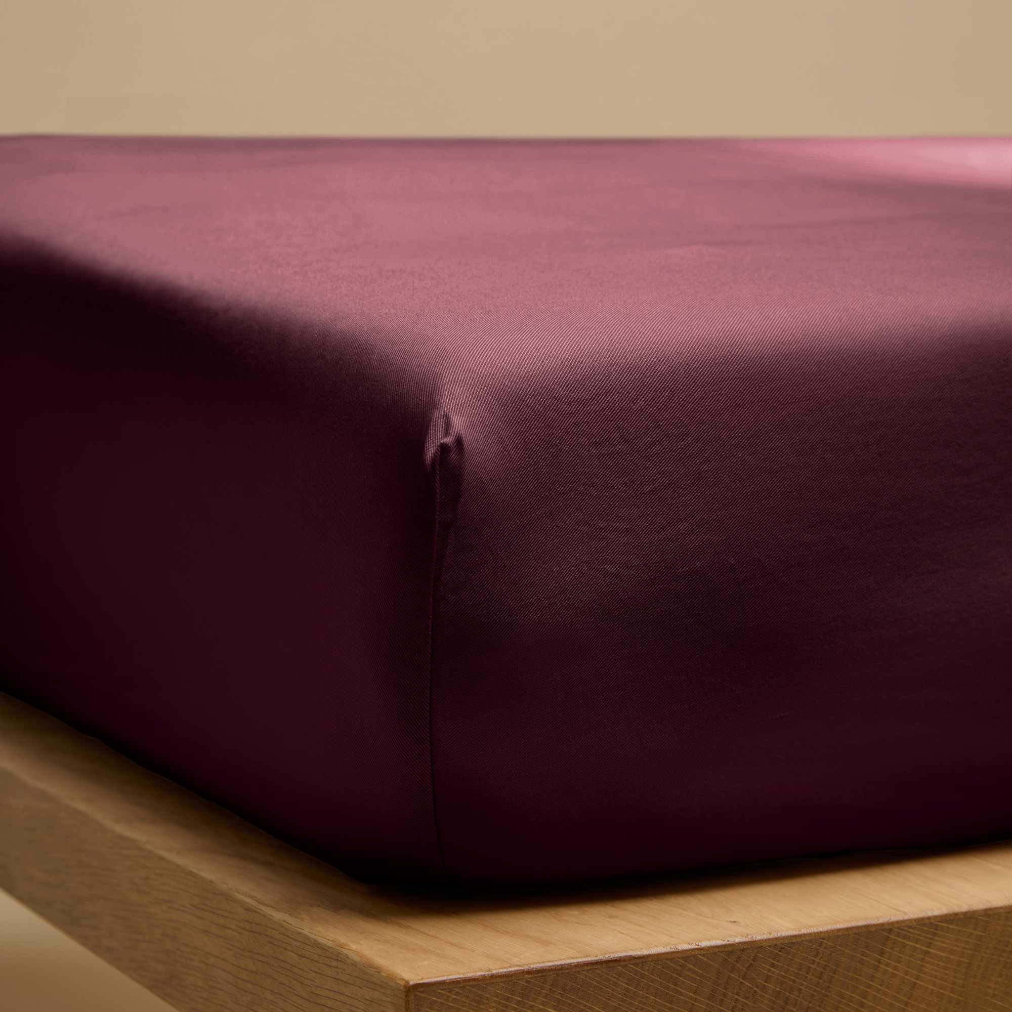 Bordeaux hoeslaken van Eco Bamoe om matras