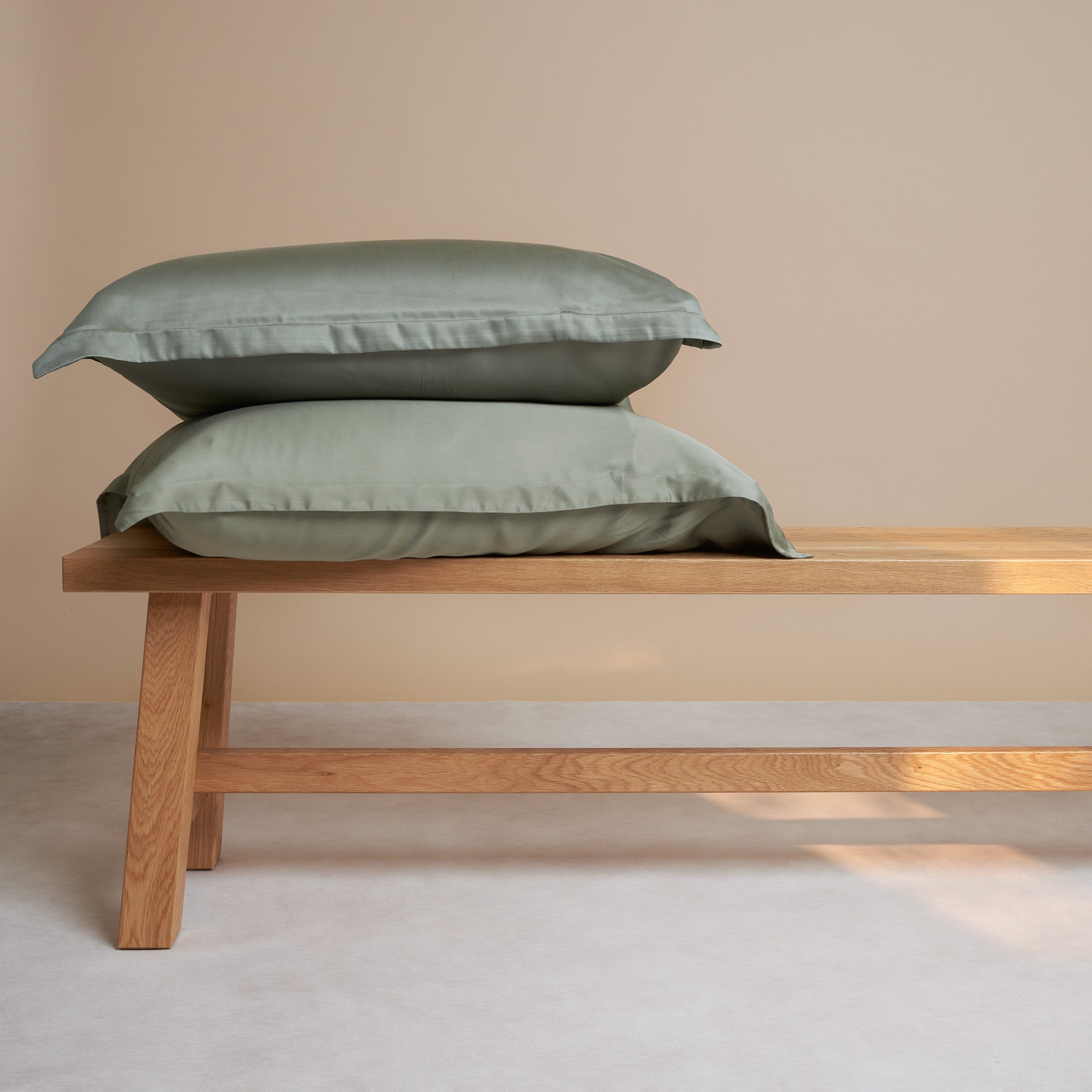 olijfgroen kussensloop 100% tencel